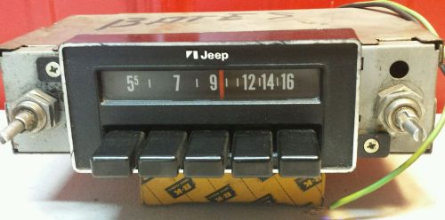 Oem amc jeep am radio model 5751146