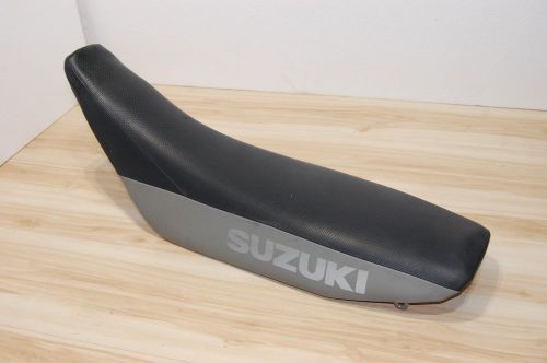 96-00 2000 rm250 rm125 250 oem complete seat cover base foam needs new gripper