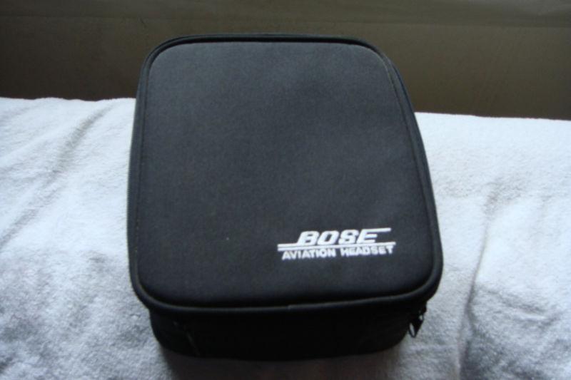 Black bose headset aviation carry case lightweight softside zipper closure