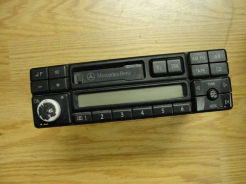 Mercedes 1994-95 am/fm radio cassette player be1692 w/code