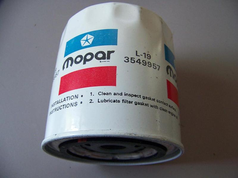 Nos l-19 3549957 mopar oil filter 1972-1973-1974,b&e, a-body 340-360-440