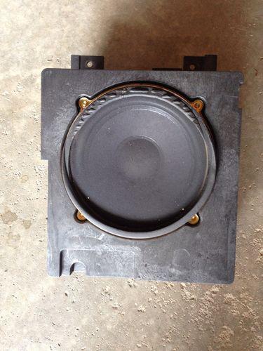 2002 tahoe factory subwoofer
