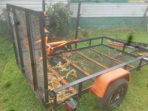 4×7 trailer with gate and 2 side bars month old