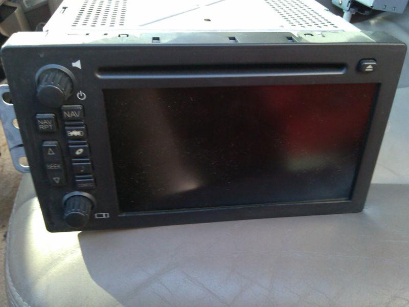   05 yukon tahoe envoy oem navigation cd player radio fits more than one vehicle
