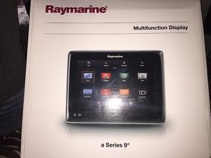 Raymarine multifuction display series 9