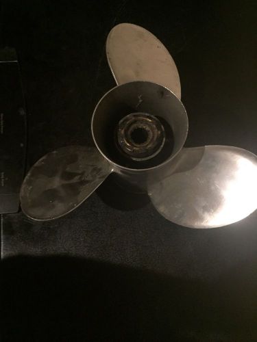 Mercury stainless prop built in hub and thrust washer 19p