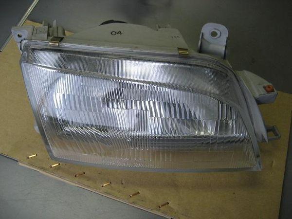 Toyota caldina 1996 right head light assembled [0110800]