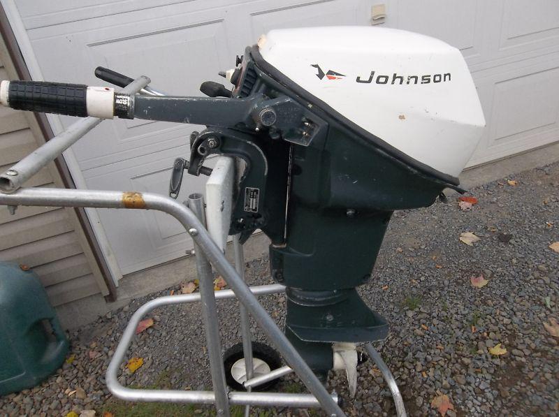 Johnson 9.5 hp outboard tiller motor short shaft fully serviced runs greate