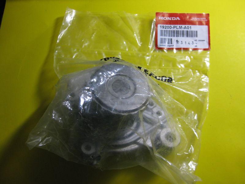 Genuine honda civic oem water pump new part#19200-plm-a01 fre shipping priority