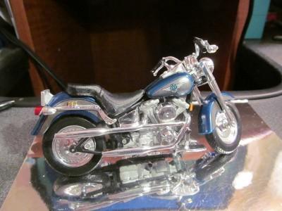 Harley 1998 flstf fat boy 1:18 scale die cast boxed
