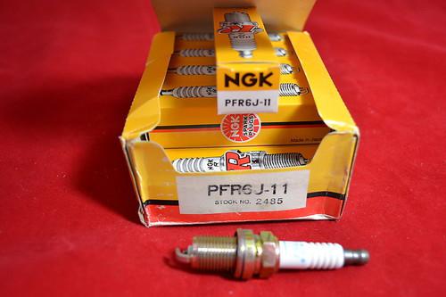 Ngk platinum spark plugs  pfr6j-11 2485  set/4