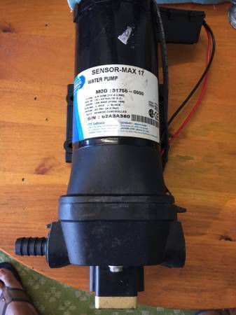 Sensor max 17 variable speed water pump