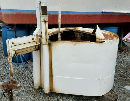 Outboard engine test tank by specialty motors manufacturing - used in good shape