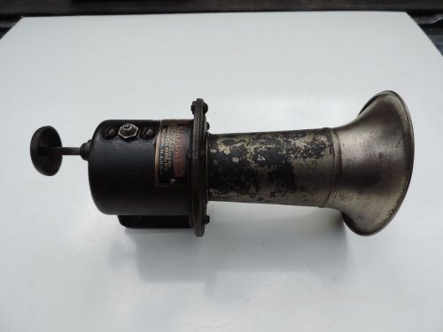 Vintage 1915 hand klaxtonet horn - serial # 14870 - original brass era - rat rod