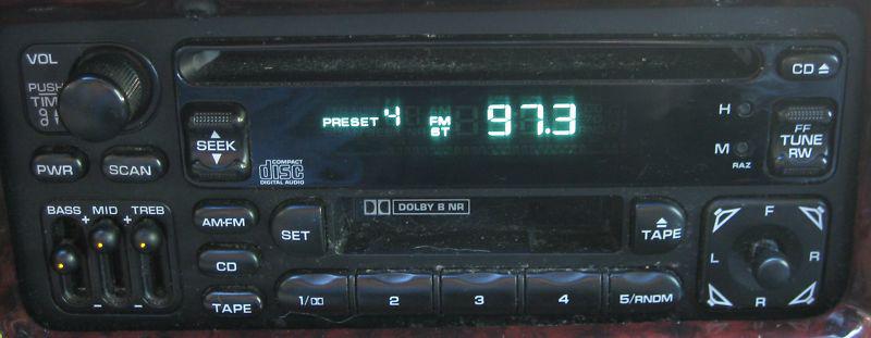 97-00 chrysler town & country cassette cd radio oem
