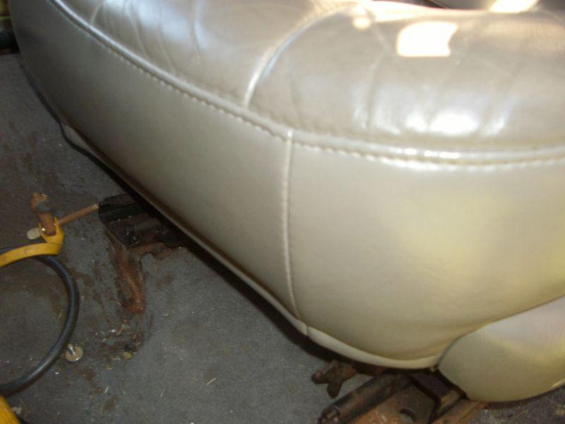 1999-2004 jeep grand cherokee larado leftside heated/power leather seat