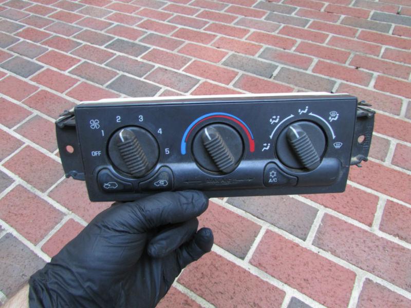 #9870a silverado sierra 99 00 oem temp ac heat climate control panel unit switch