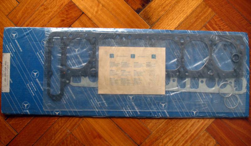 Mercedes benz w114 /8 250 cylinder head gasket kit oem nos m114 250c