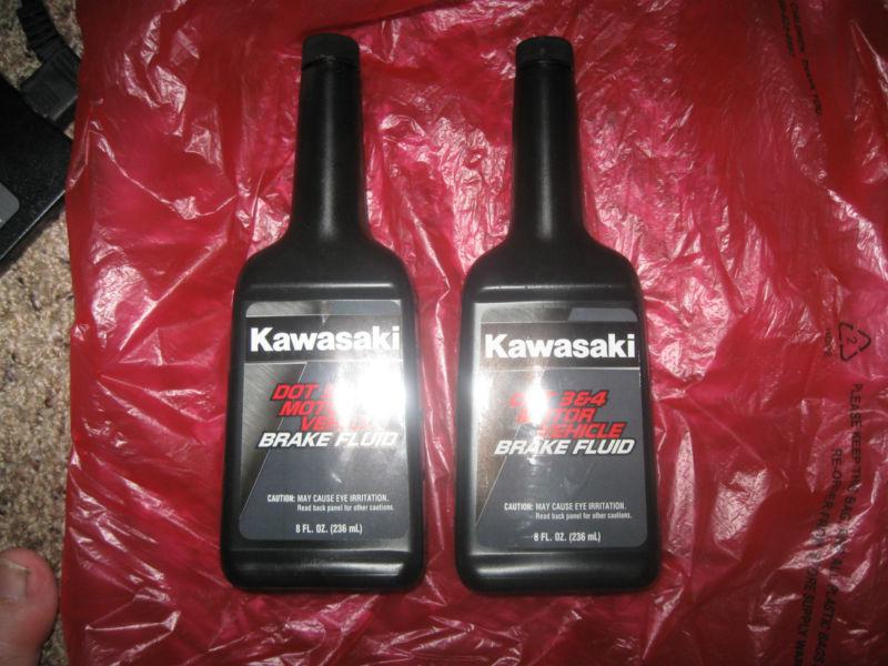 2 bottles kawasaki dot 3 & 4 motor vehicle brake fluid 8 fl. oz p# k61081-002a