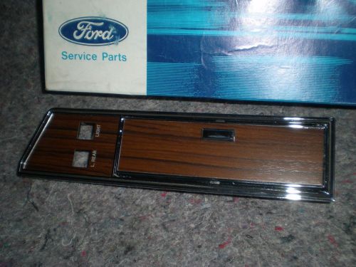 Nos 1985-1988 lincoln town car door switch &amp; ashtray wood grain bezel new ford