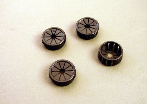 Set of four 13/16&#034; expandable black plastic grommets pg812bk