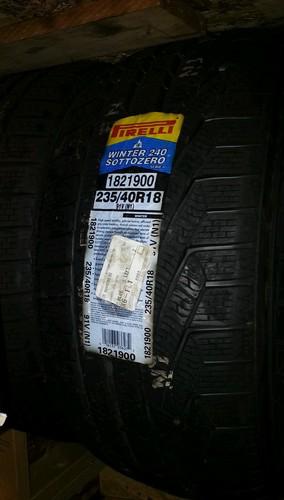 2 pirelli winter 240 sottozero 235/40/18 snow tire brand new two tires
