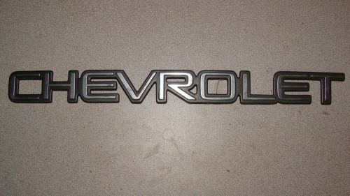 1999-2006 chevrolet silverado suburban tahoe tailgate emblem badge oem