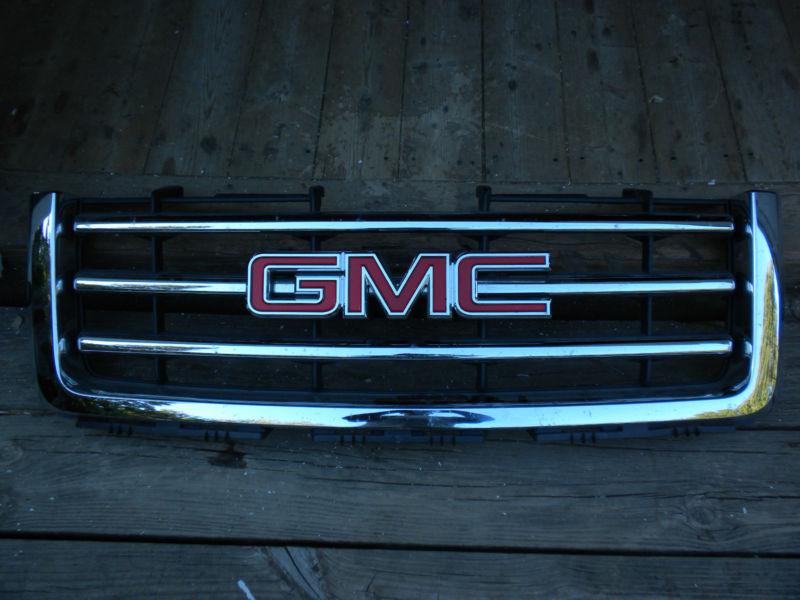 2013 gmc chrome grille o.e.m.
