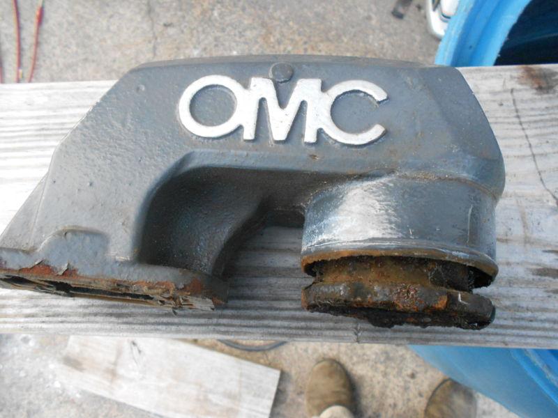 1988 omc cobra -  water exhaust cast iron elbow     3.0    4 cyl 