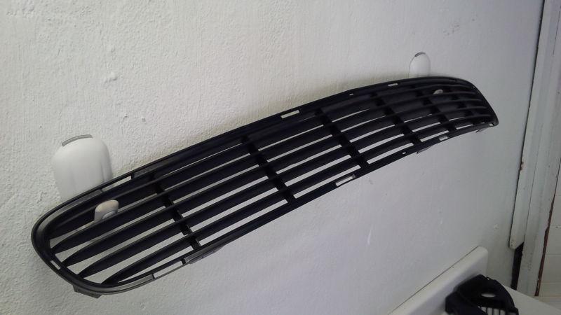 04-06 pontiac gto front lower bumper grille grill