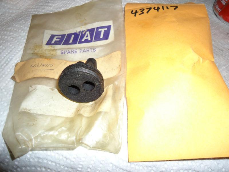 Fiat rubber reatainers 2 holes nls x2 434117 fiat 850 124 coupe spider x2