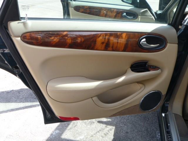 99 jaguar xj8 l. rear inner door panel
