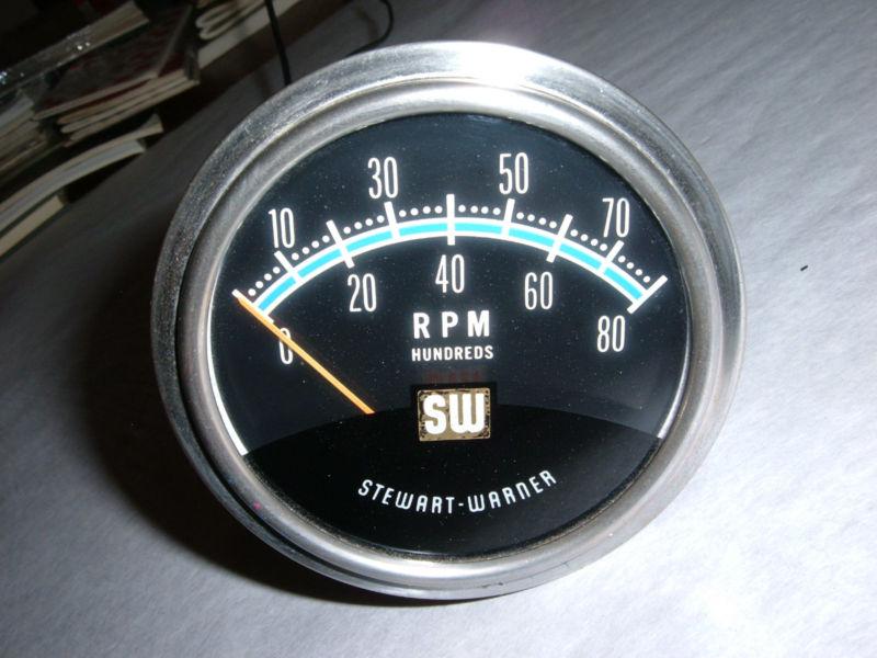 Complete vintage stewart warner 8,000 rpm blueline tach   nice!