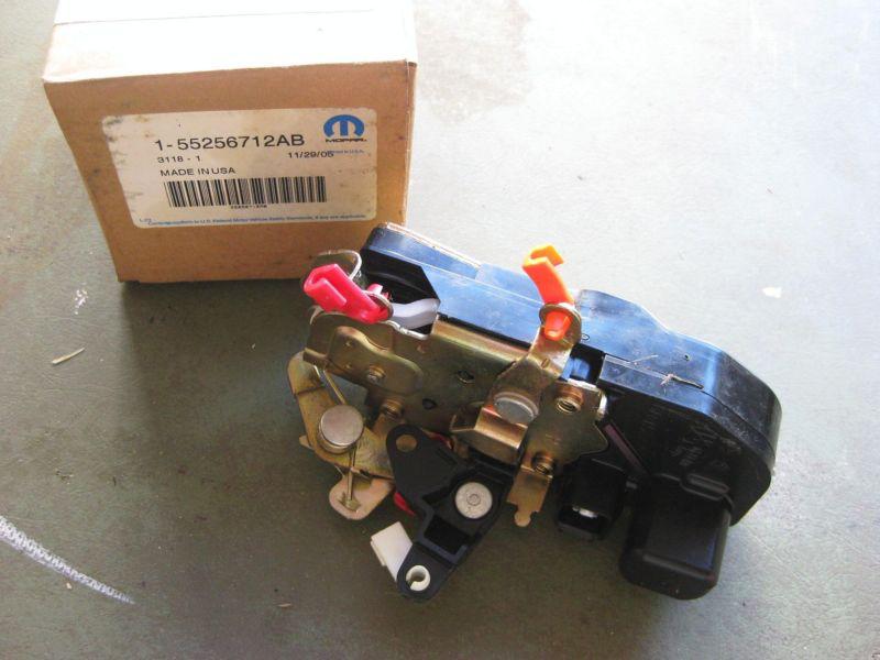 Used - oem mopar - door lock & actuator motor - 55256712ab - free shipping