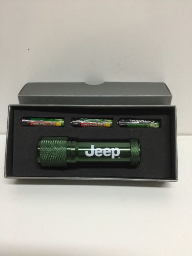 Jeep wrangler patriot cherokee green 4&#034; aluminum flashlight led batteries box