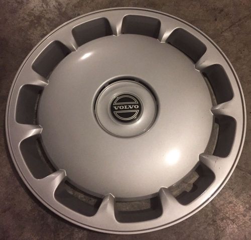 1998 99 00 volvo series 70 16&#034; hub cap 62010