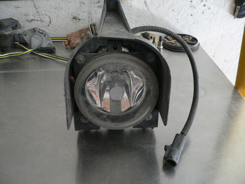 Purchase USED FORD EXPLORER 19992001 LEFT DRIVER SIDE OEM FOG LIGHT