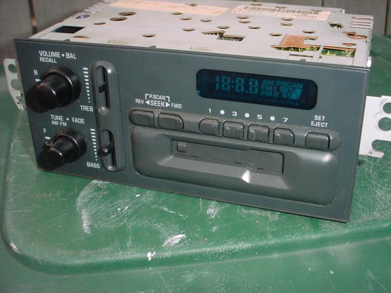 1998-2002 pontiac grand am  am/fm radio cassette player 16195161
