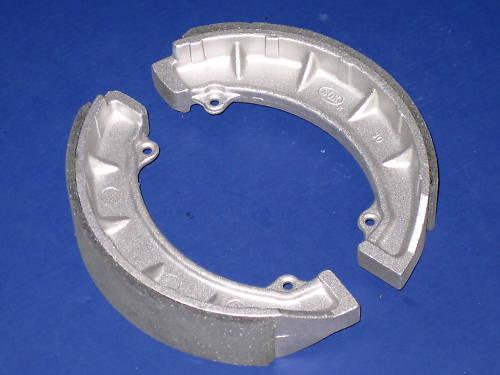 Triumph brake shoes front 1968 to 70 t120 tr6 37-1996 dls dual leading shoe emgo