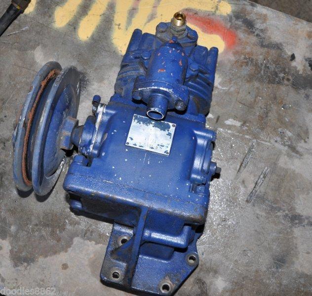 M35a2 ldt-465-1d air compressor for multi fuel 2.5 ton military truck good used1