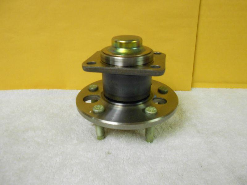 Gm 12413029 - rear wheel hub & bearing assembly, acdelco part # r20-06