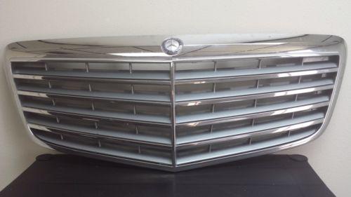 Oem mercedes benz e320 e500 front radiator grille a2118801783