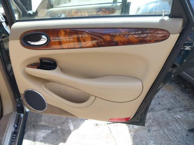 99 jaguar xj8 r. rear inner door panel