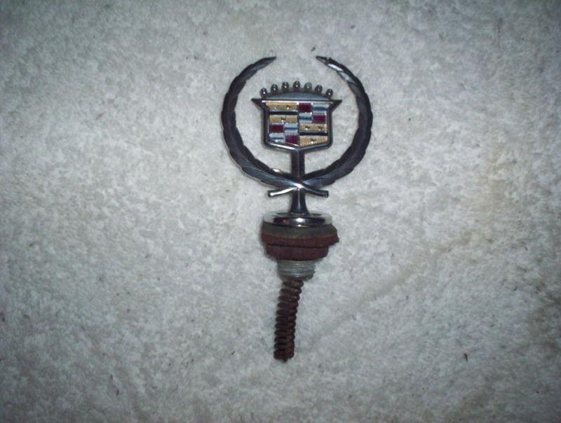 1990's cadillac hood ornament deville eldorado seville emblem wreath crest