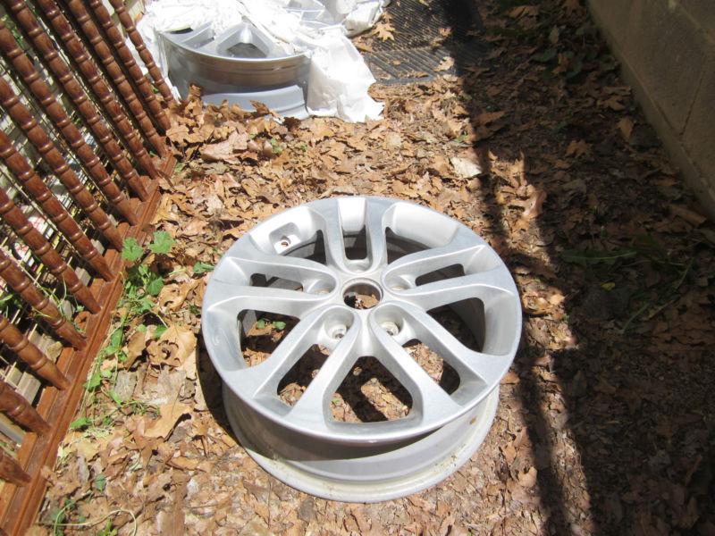 Kia forte 16" 2011 2012 oem wheels rims 74650 16 inch barely used