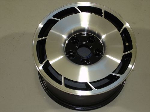 Corvette wheel oe 16x8.5 left side 84 85 86 87 polished face with black center