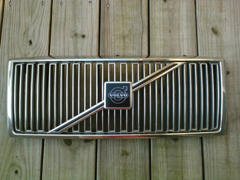Original volvo 740 front grill grille