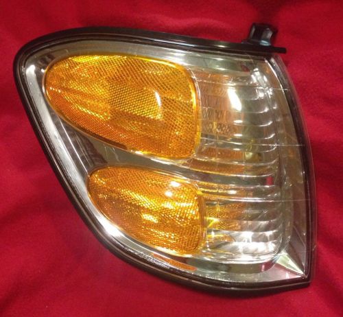 Right side parking light for 2001-2004 toyota sequoia