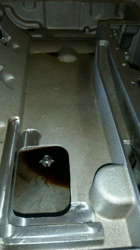 S65 oil pan