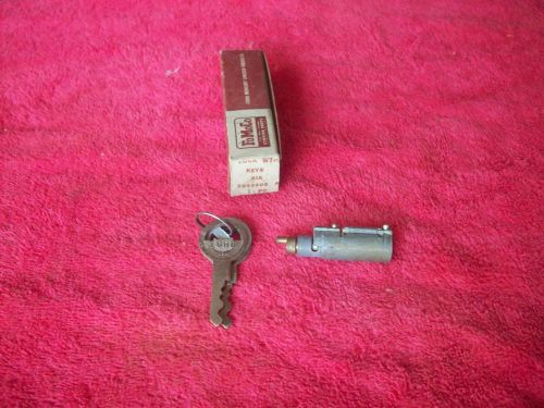 1946-48 ford trunk cylinder and keys nos